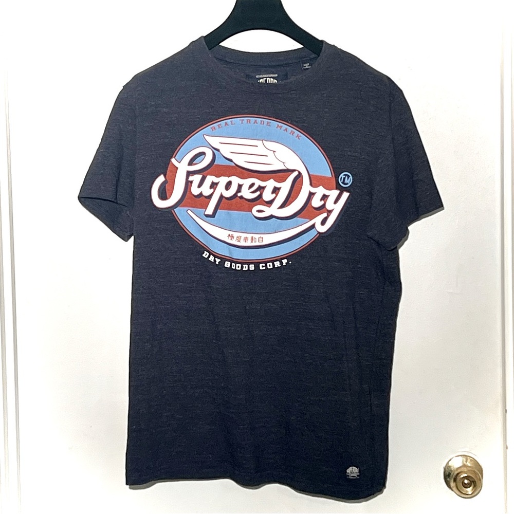 Superdry graphic t-shirt cotton/poly blend. Sz. L fits like large.